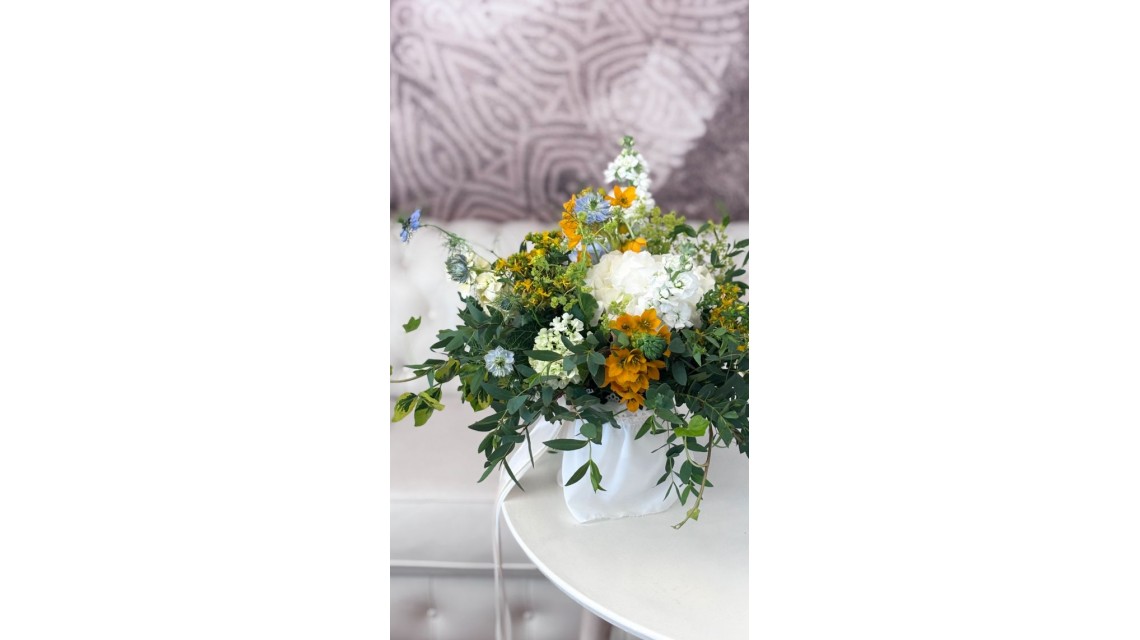 Decoratiune cristelnita in nuante colorate de verde,albastru si accente de orange 2